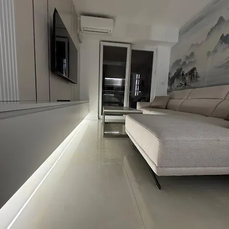 Apartment Royal